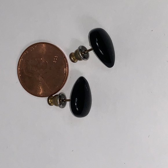 14 mm Teardrop 18 ktgf Onyx Post Earrings - Picture 7 of 12